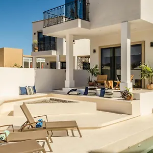  Holiday home Casa Gallo, Heated Pool, Exclusive & Great Location